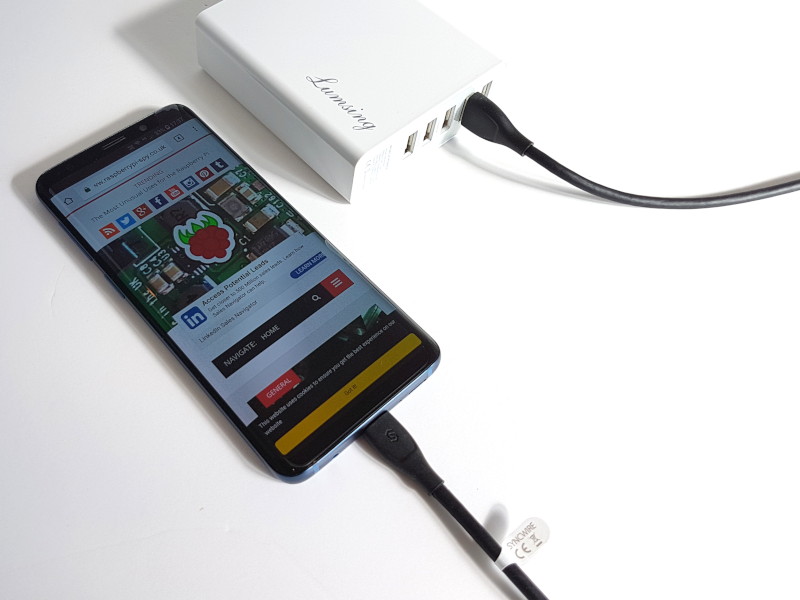 Samsung S9, Lumsing Power Bank, Syncwire Cable