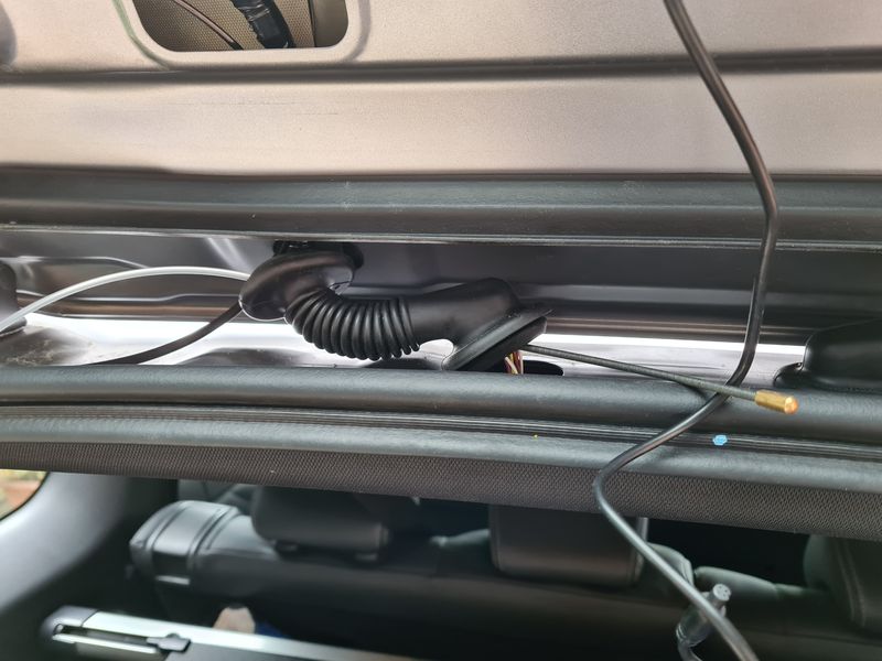 Rear Outlander dash cam cable routing